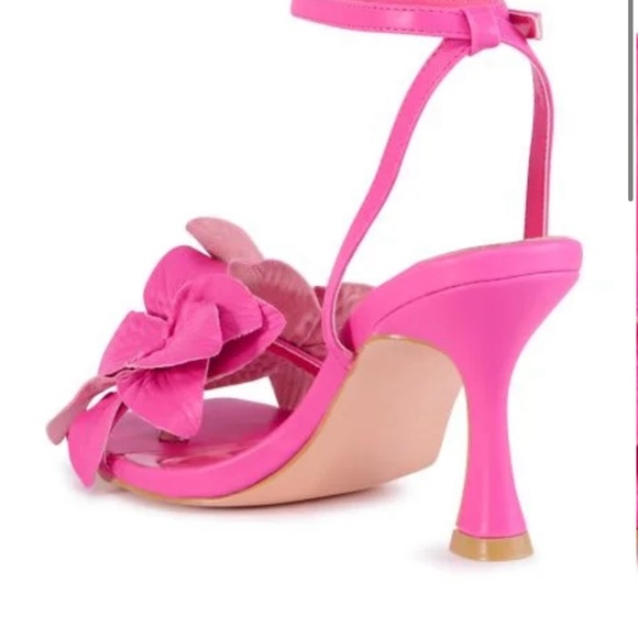 COPY - Azalea Wang Eliseo Flower Heel Sandal - Picture 4 of 5